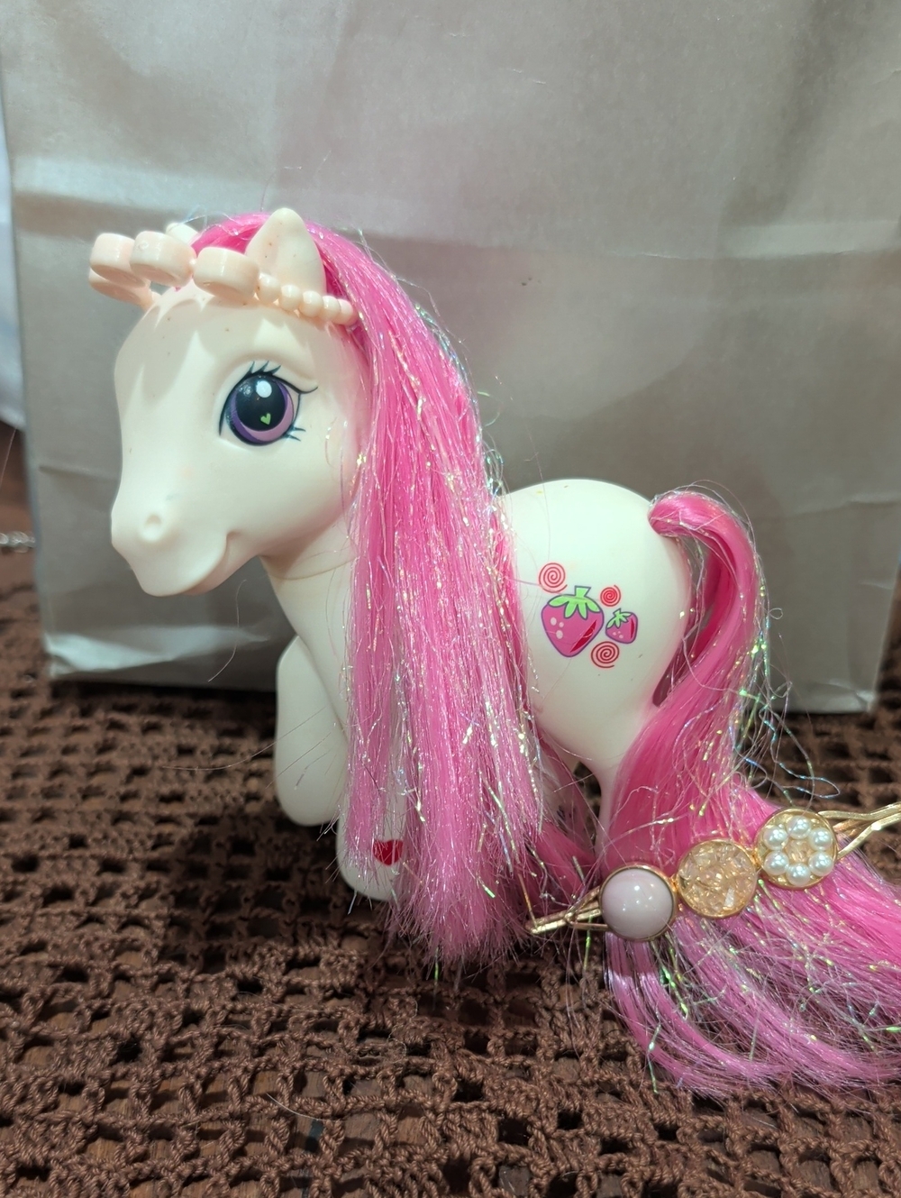 My Little Pony G3 Strawberry Swirl 2003 Glitter Celebration White Pink